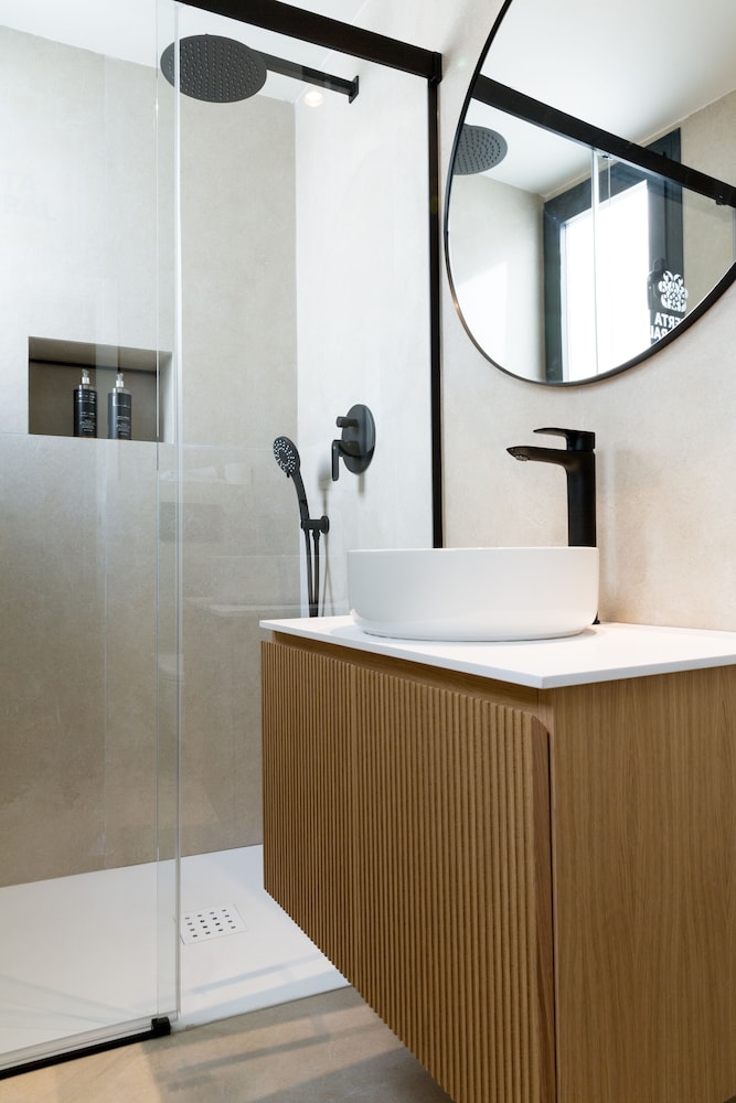 PUERTA CATEDRAL SUITES 7/50