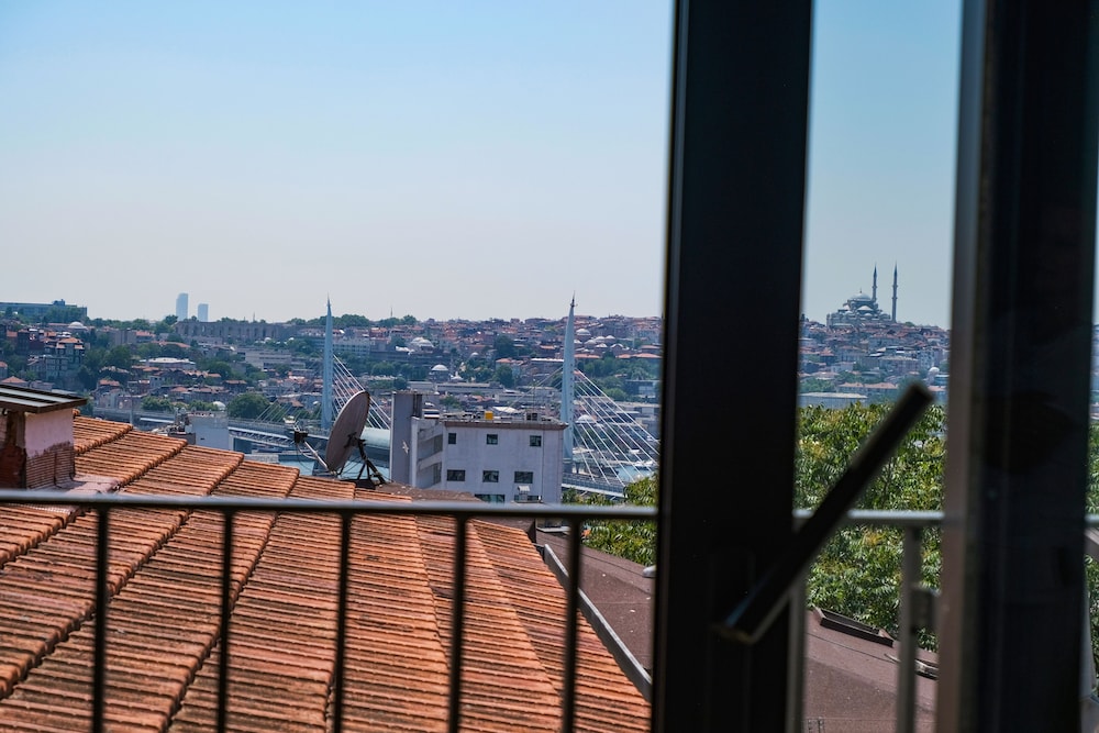 Galata Rasso Boutique Hotel 30/35