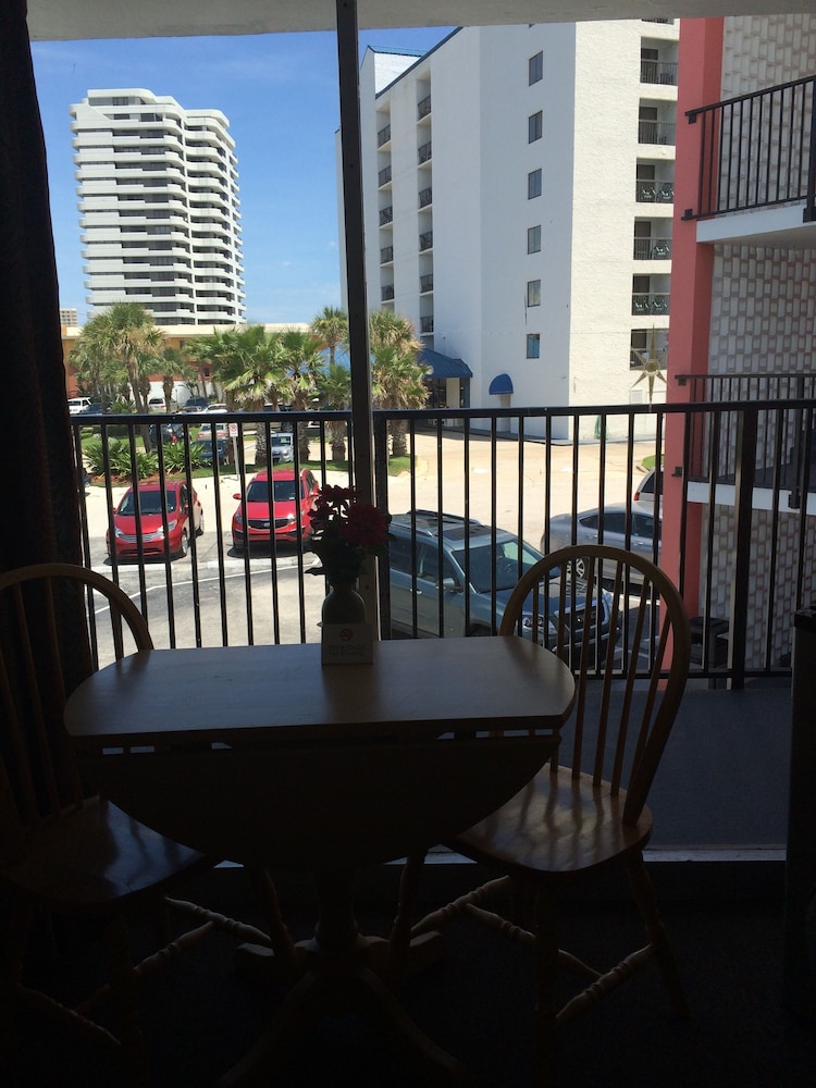 Cove Motel Oceanfront 32/46