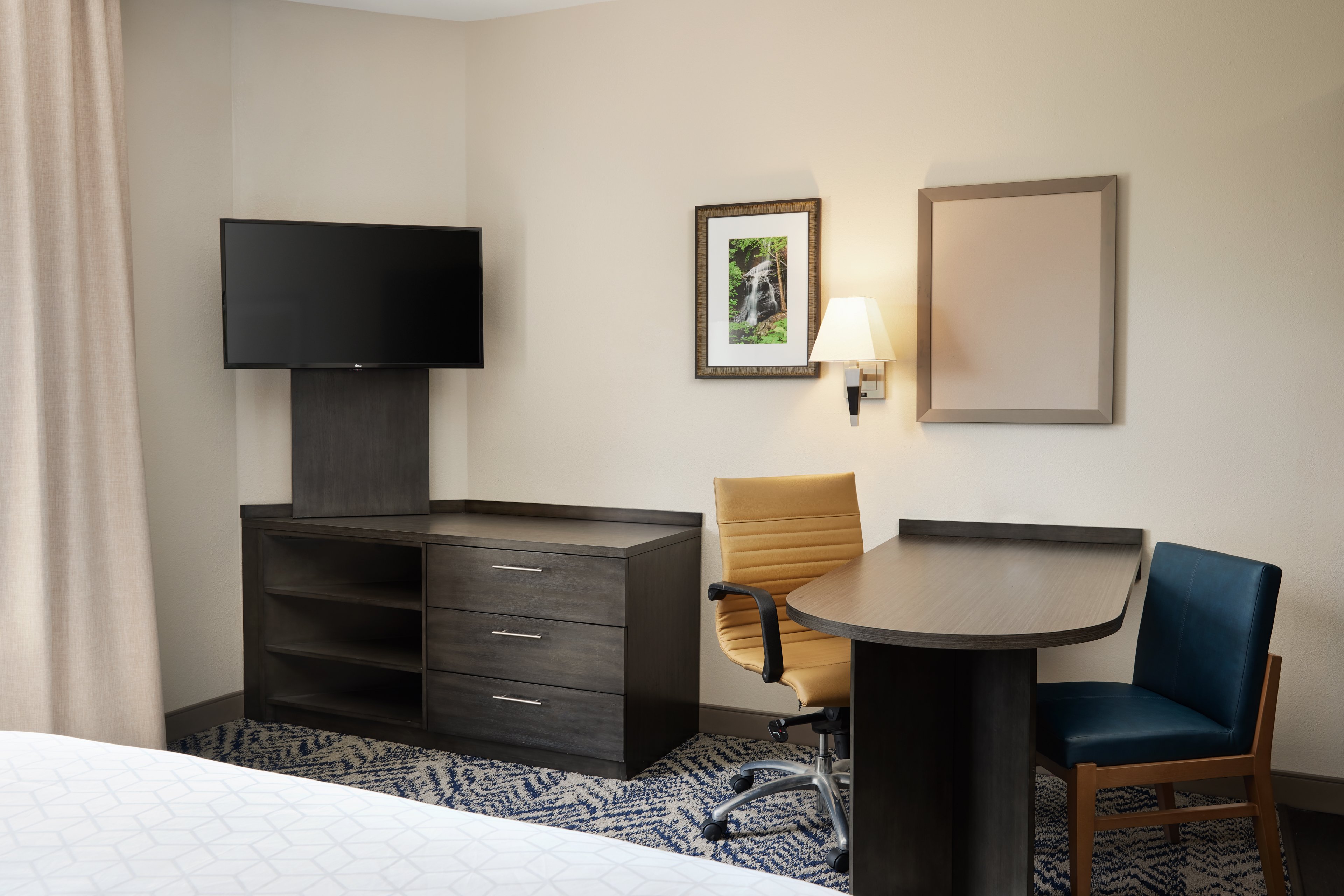 Candlewood Suites Charleston - Northwoods, an IHG Hotel 43/50