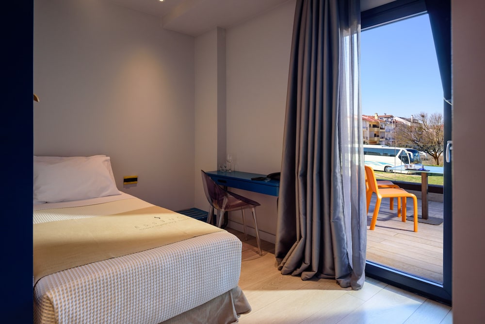 Essence Contemporary Living Hotel 17/50