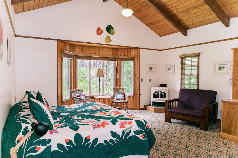 Kilauea Lodge and Restaurant 20/76