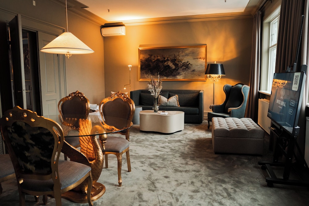 Hotel Royal 49/66