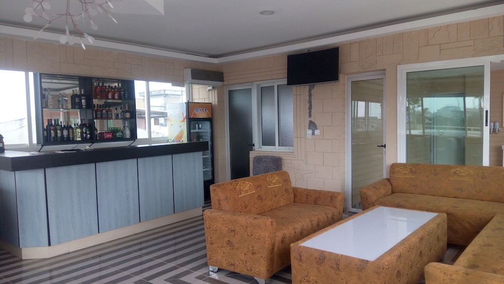 Eifell's Hotel's 22/35
