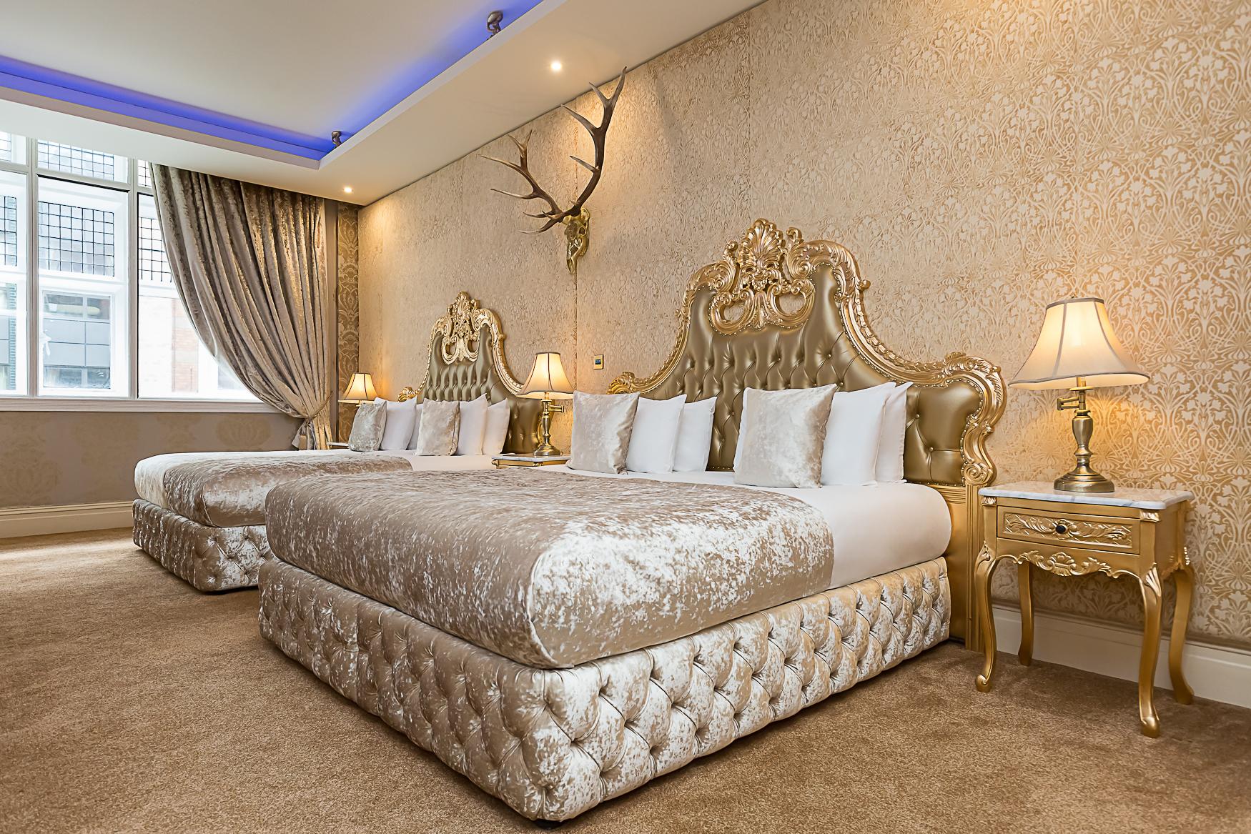 LUXURY, QUADRUPLE