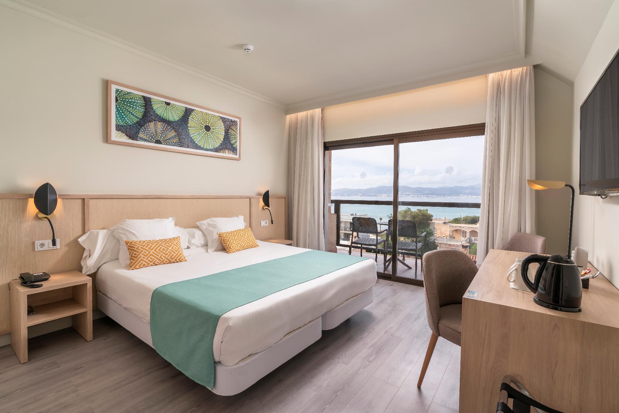 Standard, Double Bed, Sea View
