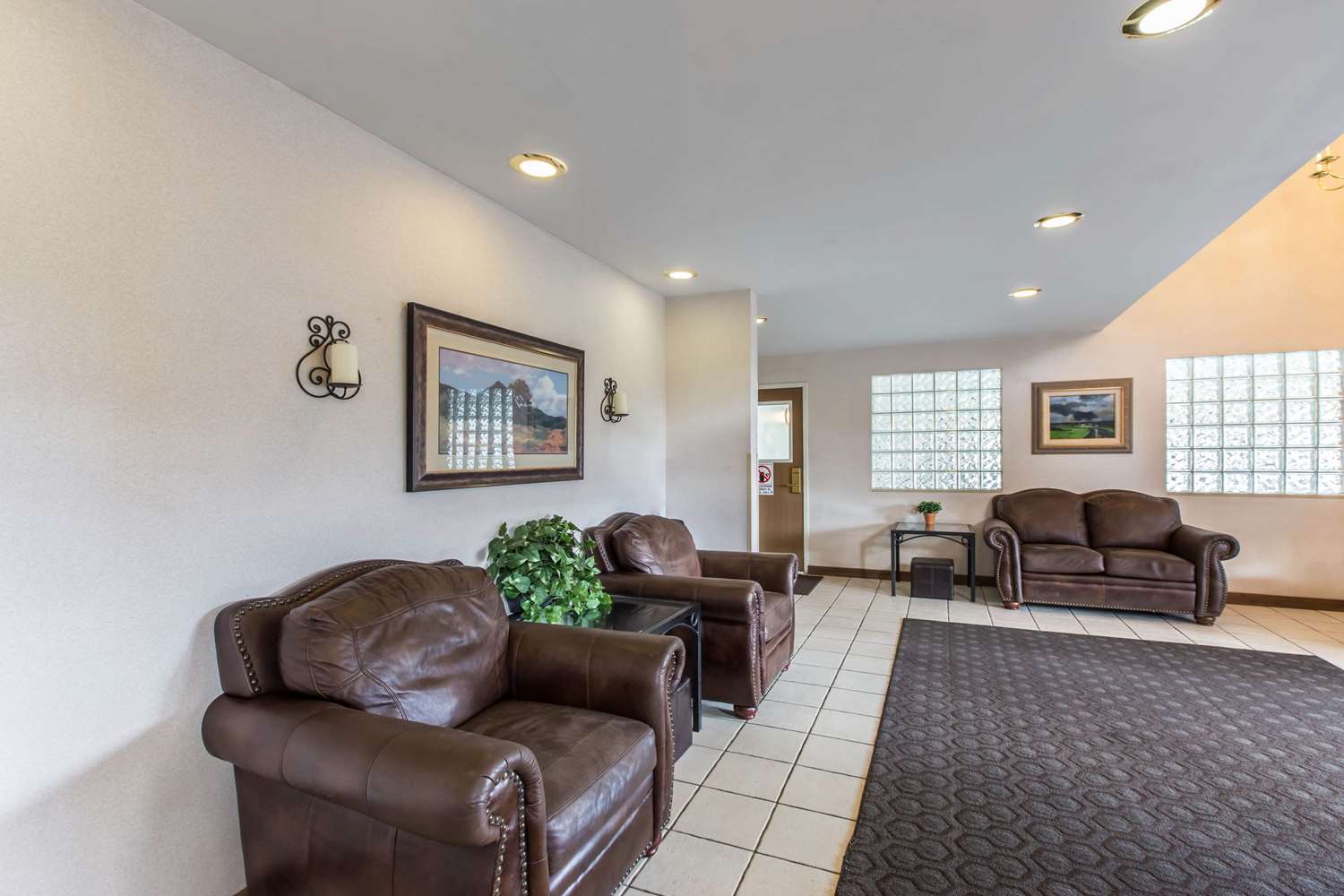 Quality Inn & Suites Silverthorne - Copper Mountain 7/21