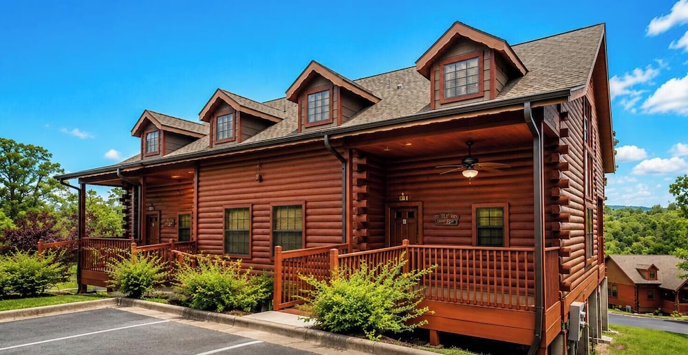 Cabins At Grand Mountain By Thousand Hills Resort 4/49