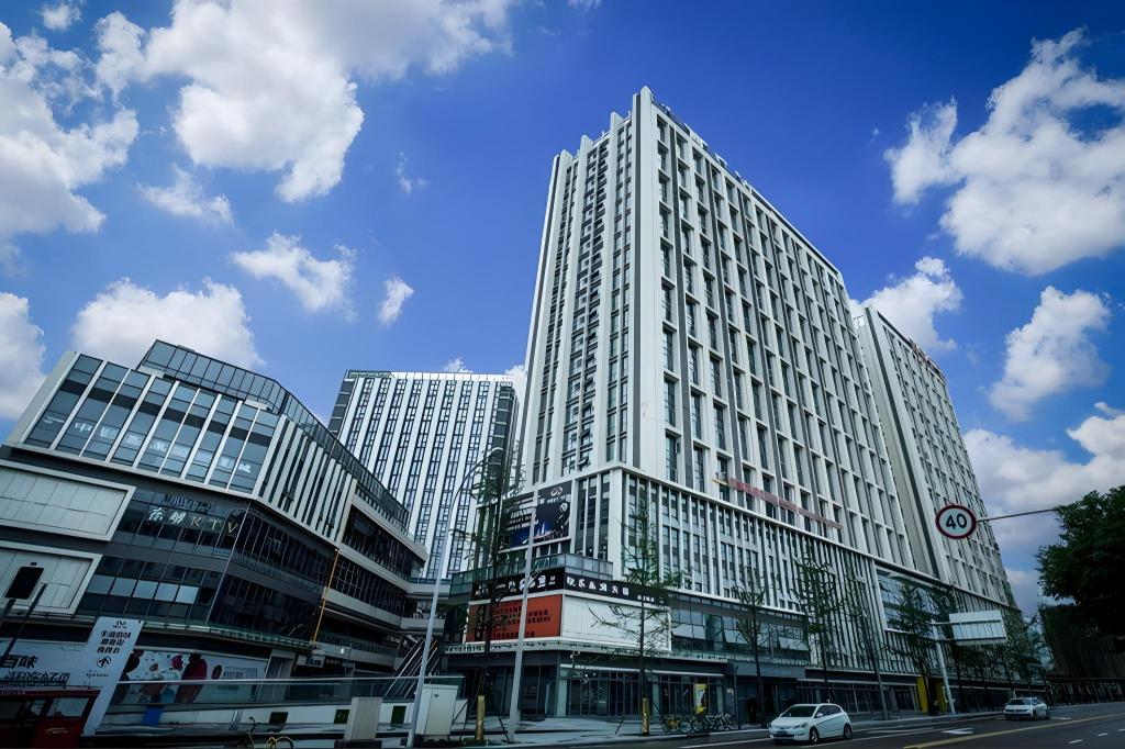 Homeinn Selected (Chengdu Panda Base Zoo subway station store) in CHENGDU