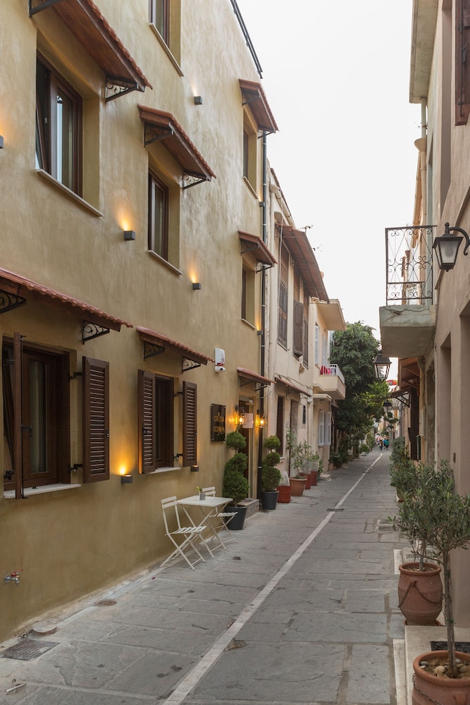 Cressa Corona Boutique Hotel Adults Only 39/41