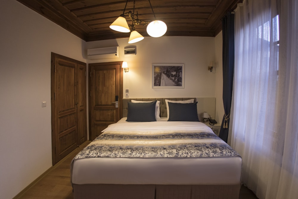 Bayezid Han Konak - Adults Only 18/45