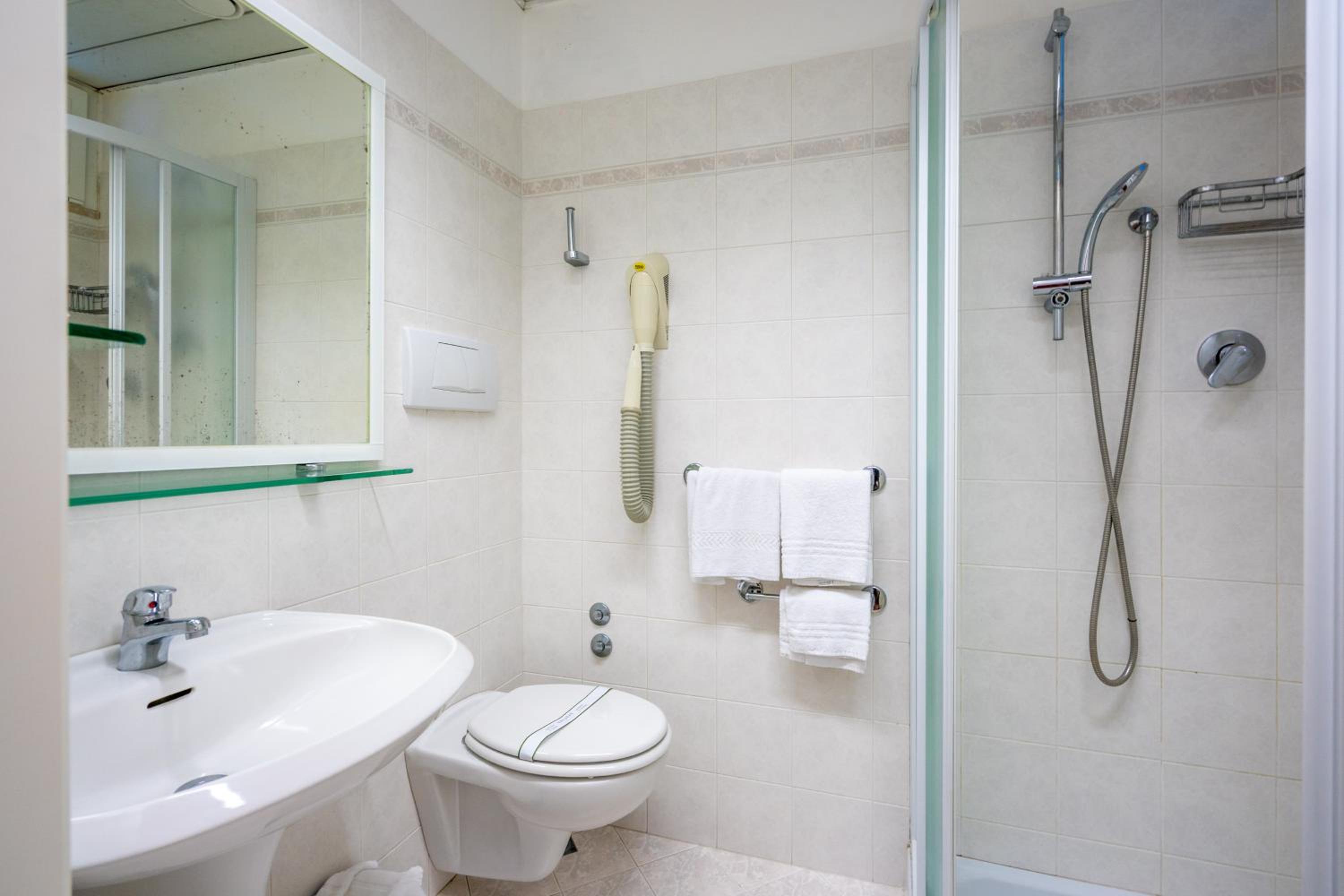 HOTEL ASTOR RIMINI 59/61