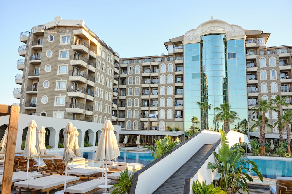 Laur Hotels Experience and Elegance in DIDIM