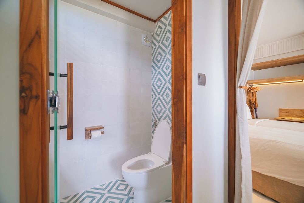 Crown Retreat Quy Nhon 85/88