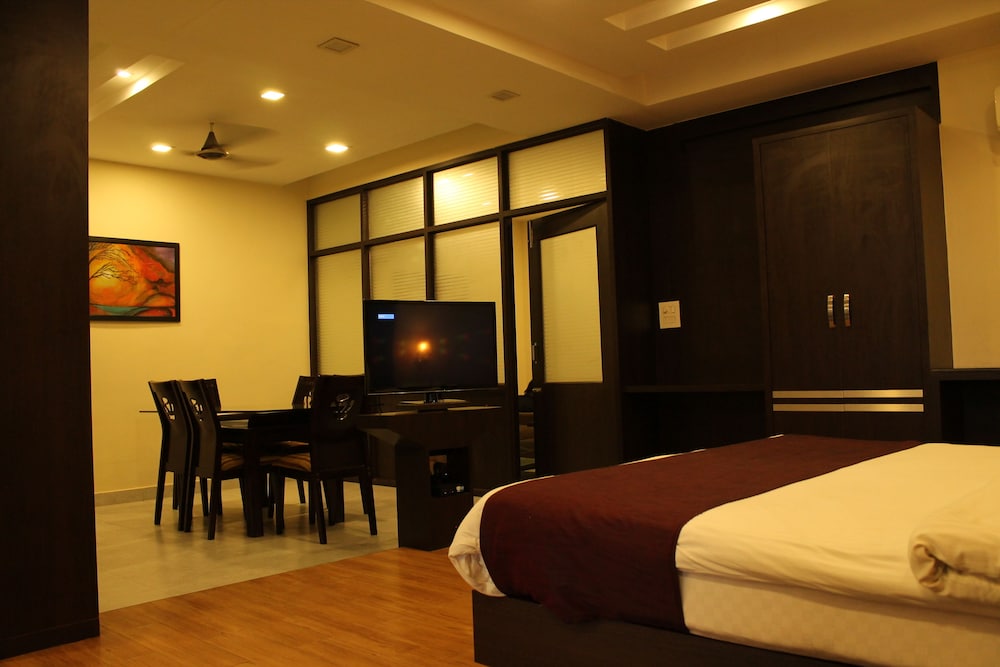 Surya Hotel 47/74