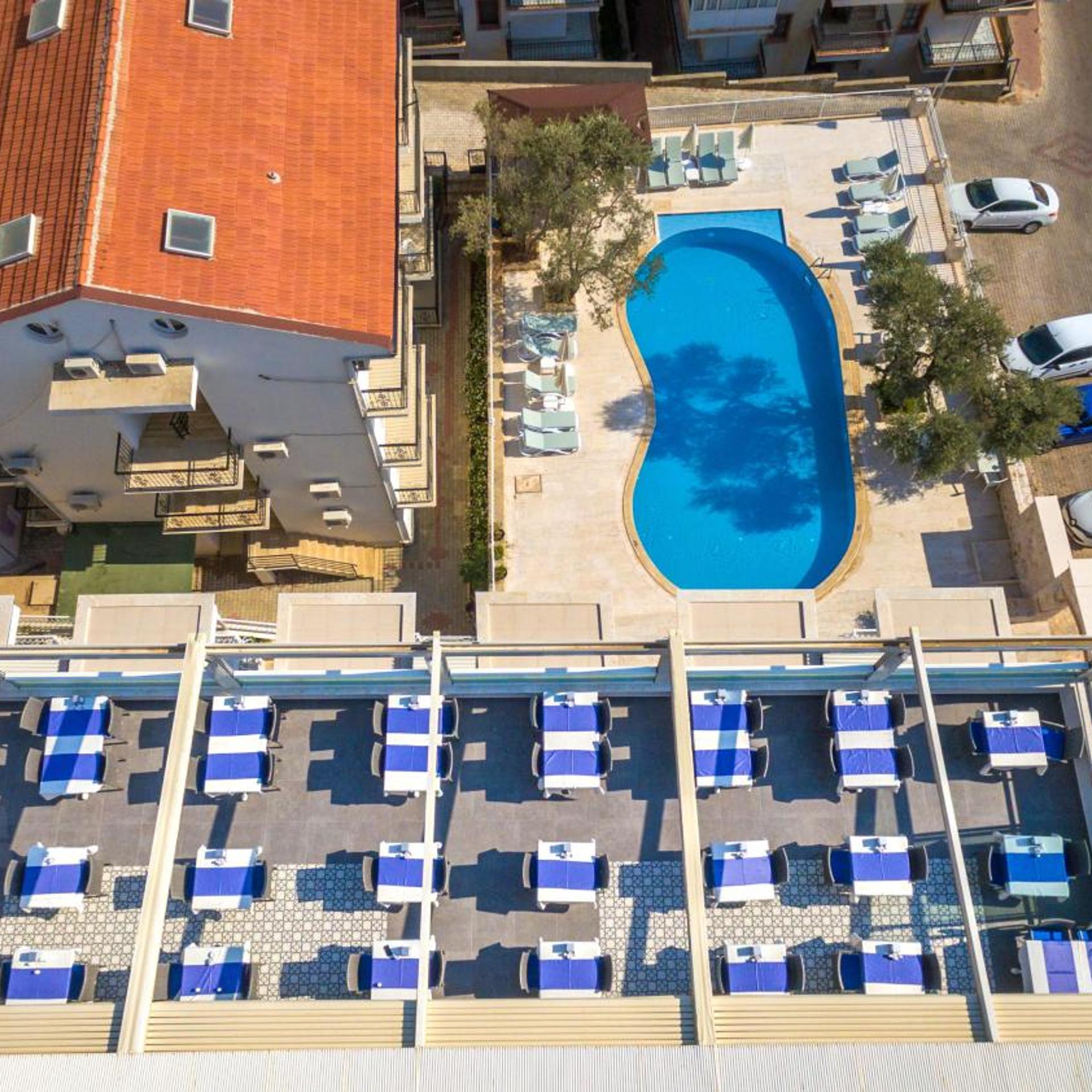 Oreo Hotel 54/74