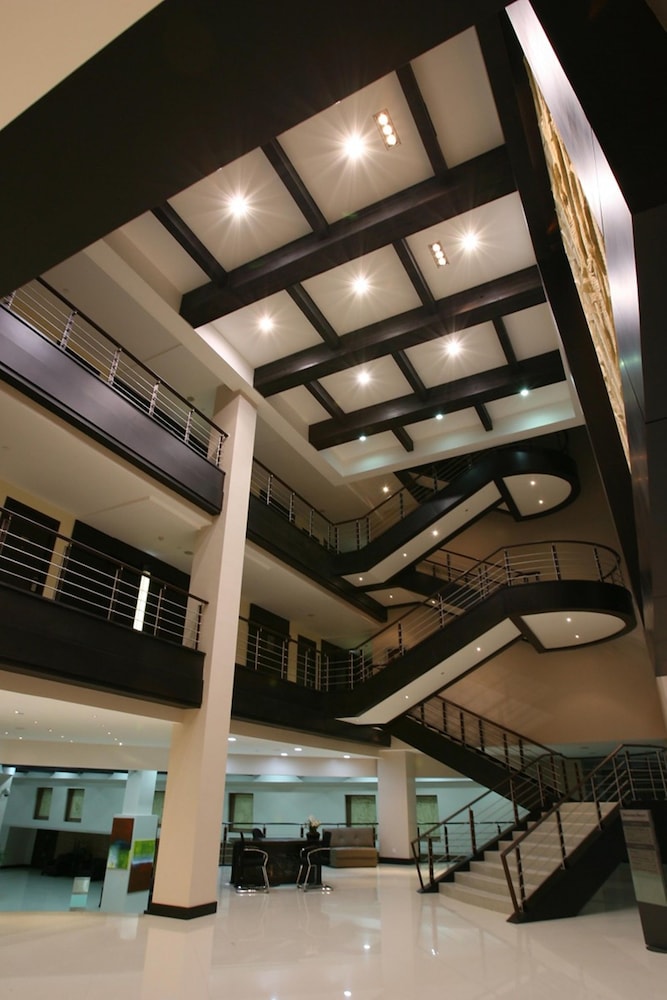 Tanza Oasis Hotel And Resort 1/50
