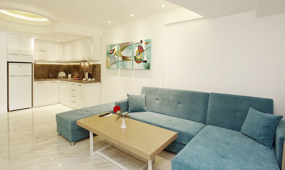 Kleopatra Suit Hotel 37/59