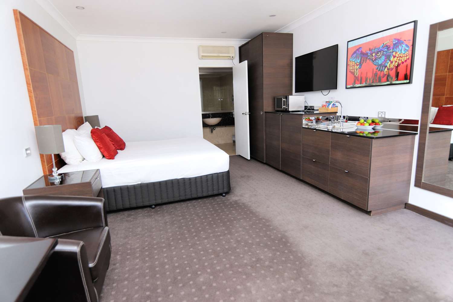 Super, King Bed, Ground Floor