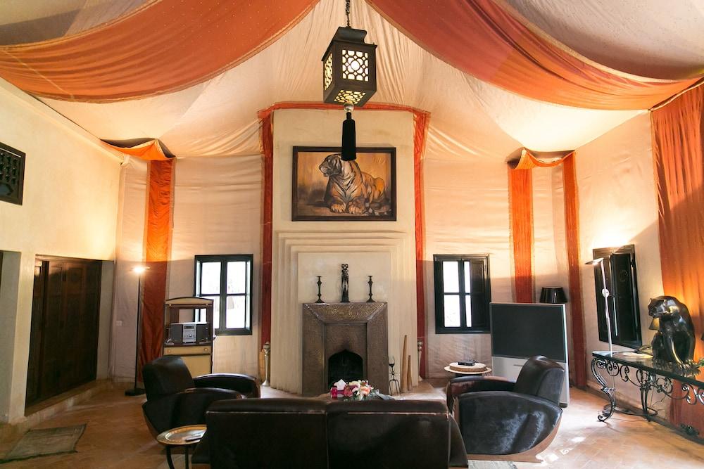 Art Deco, Lodge, King Bed