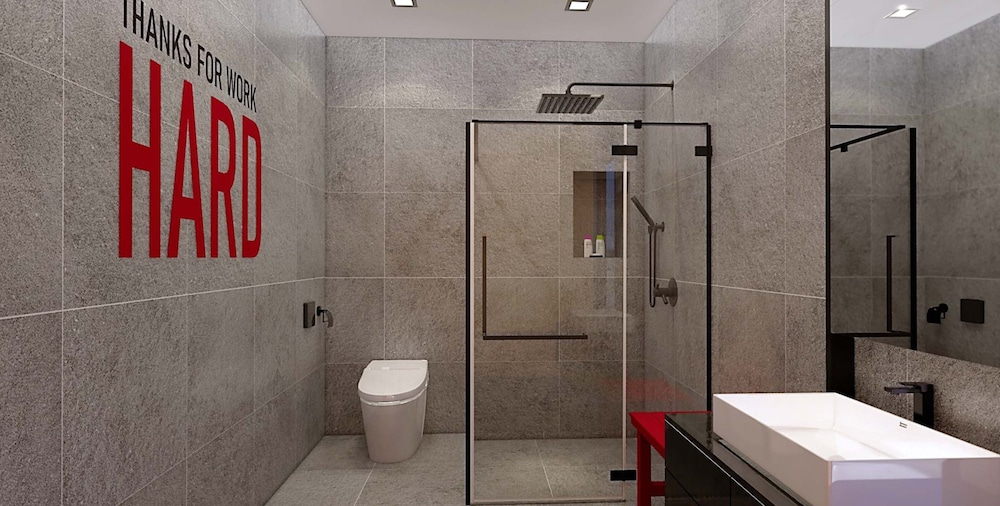 Radisson RED Phuket Patong Beach 48/48