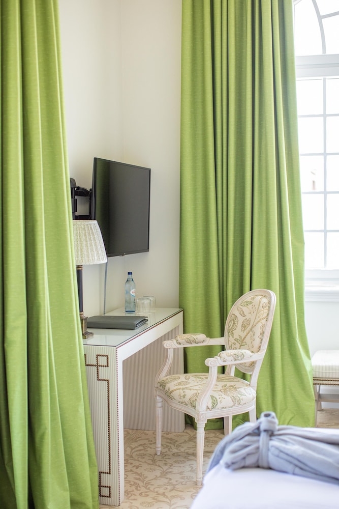 Estoril Vintage Hotel 48/64