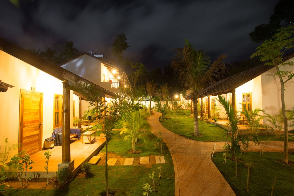 La Mer Resort 61/66
