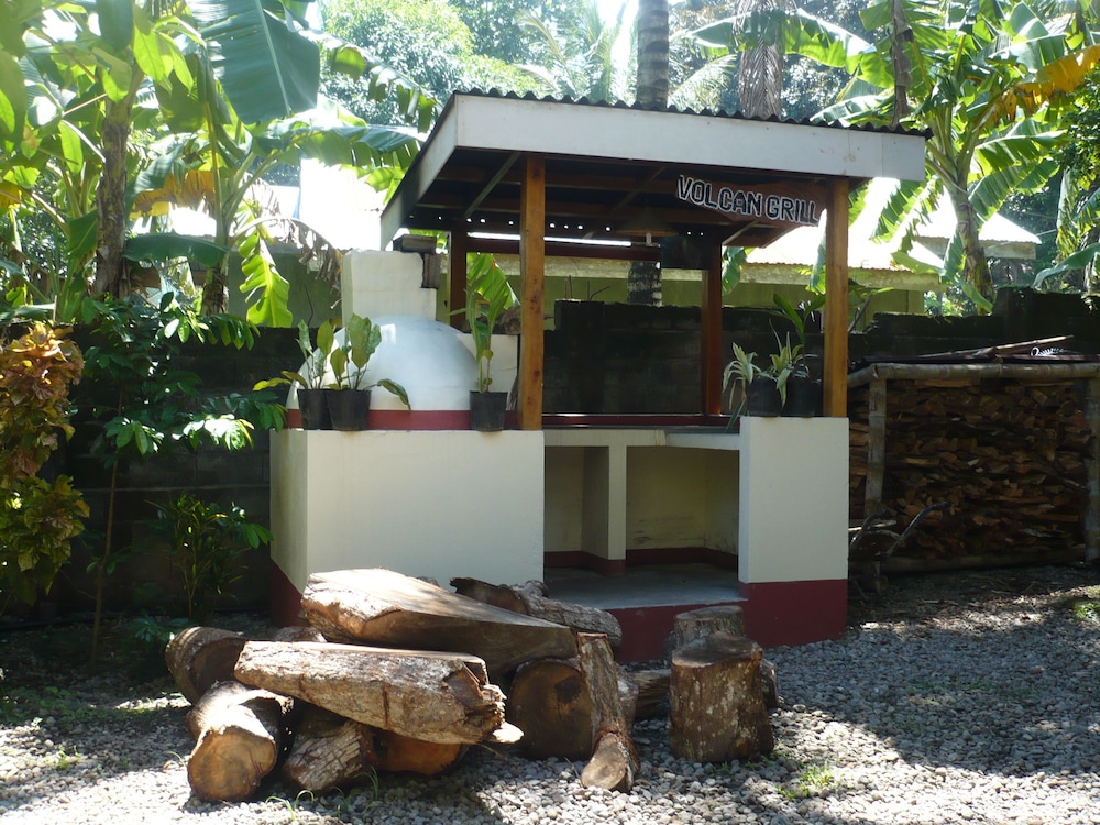 Camiguin Volcan Beach Eco Retreat Dive Resort 10/68