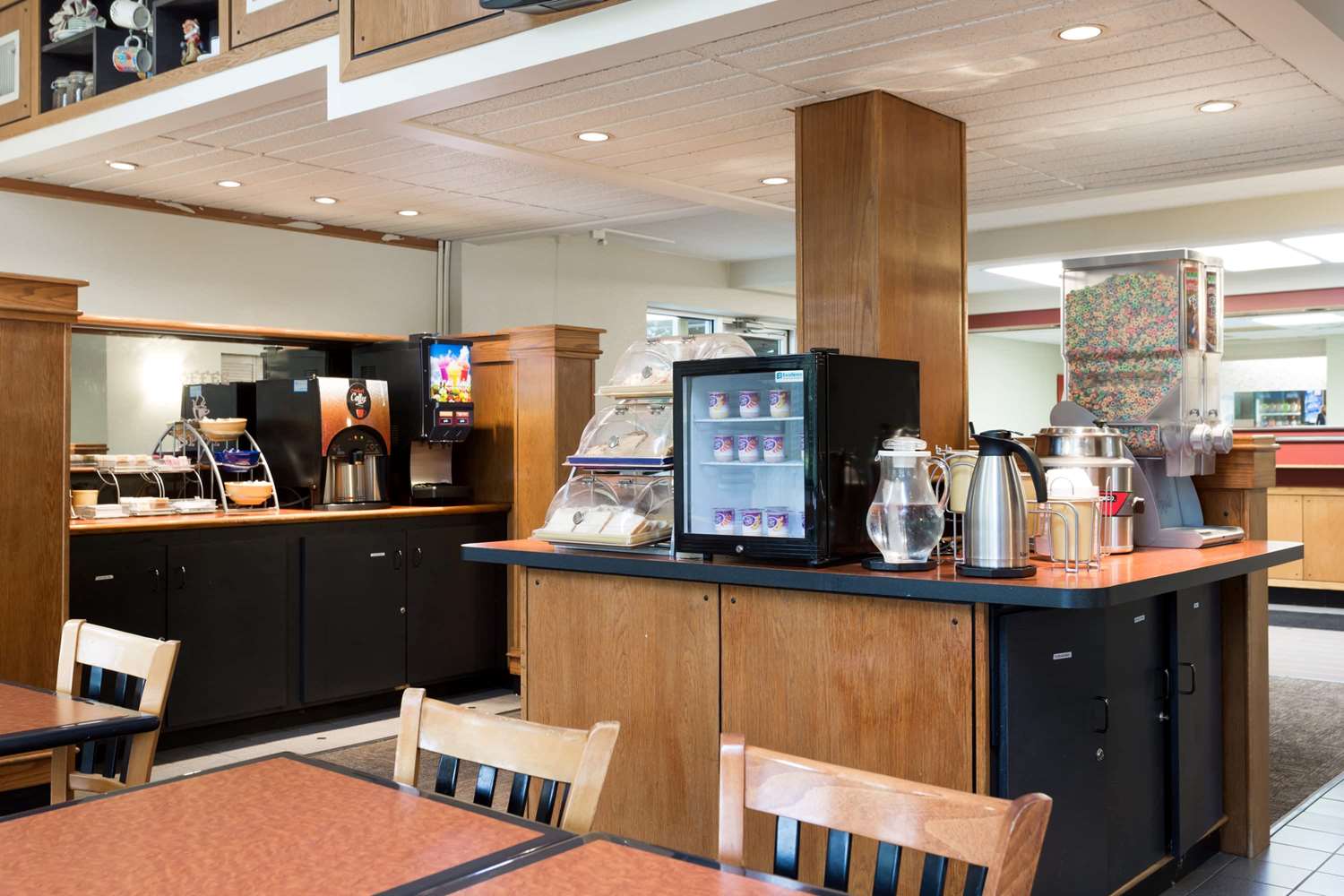 Days Inn by Wyndham Harrisburg North 29/32