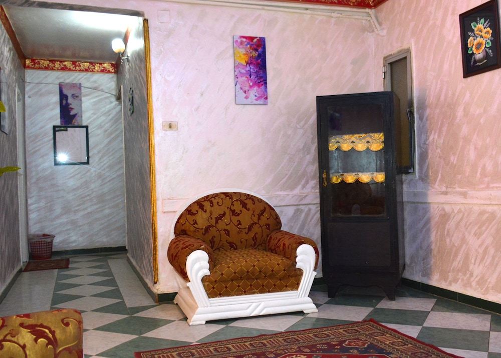 City Hostel 32/50