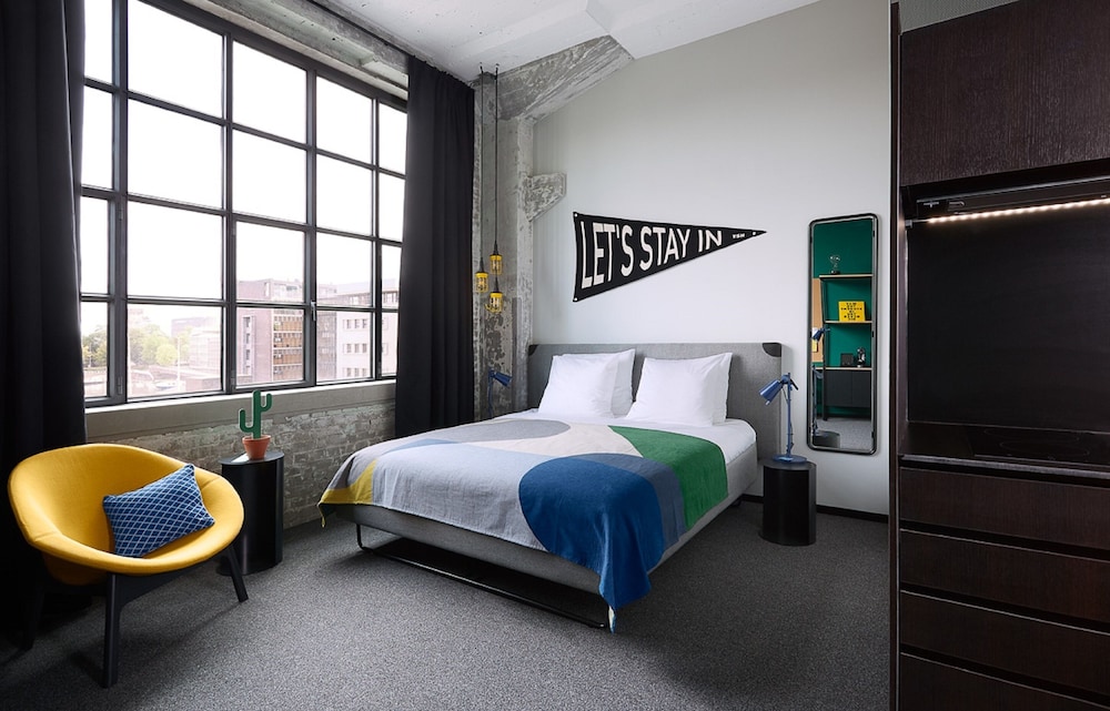 Deluxe, Studio, King Bed