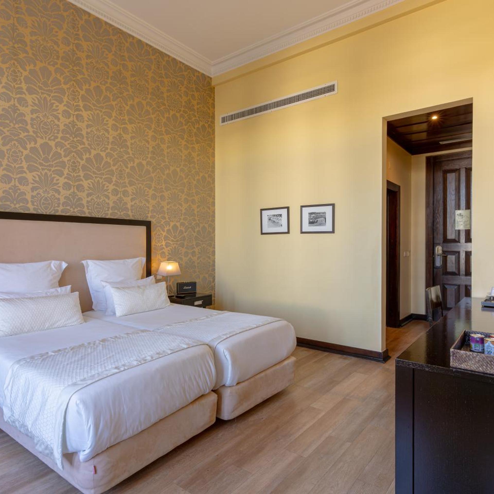 Premium, Single Bed