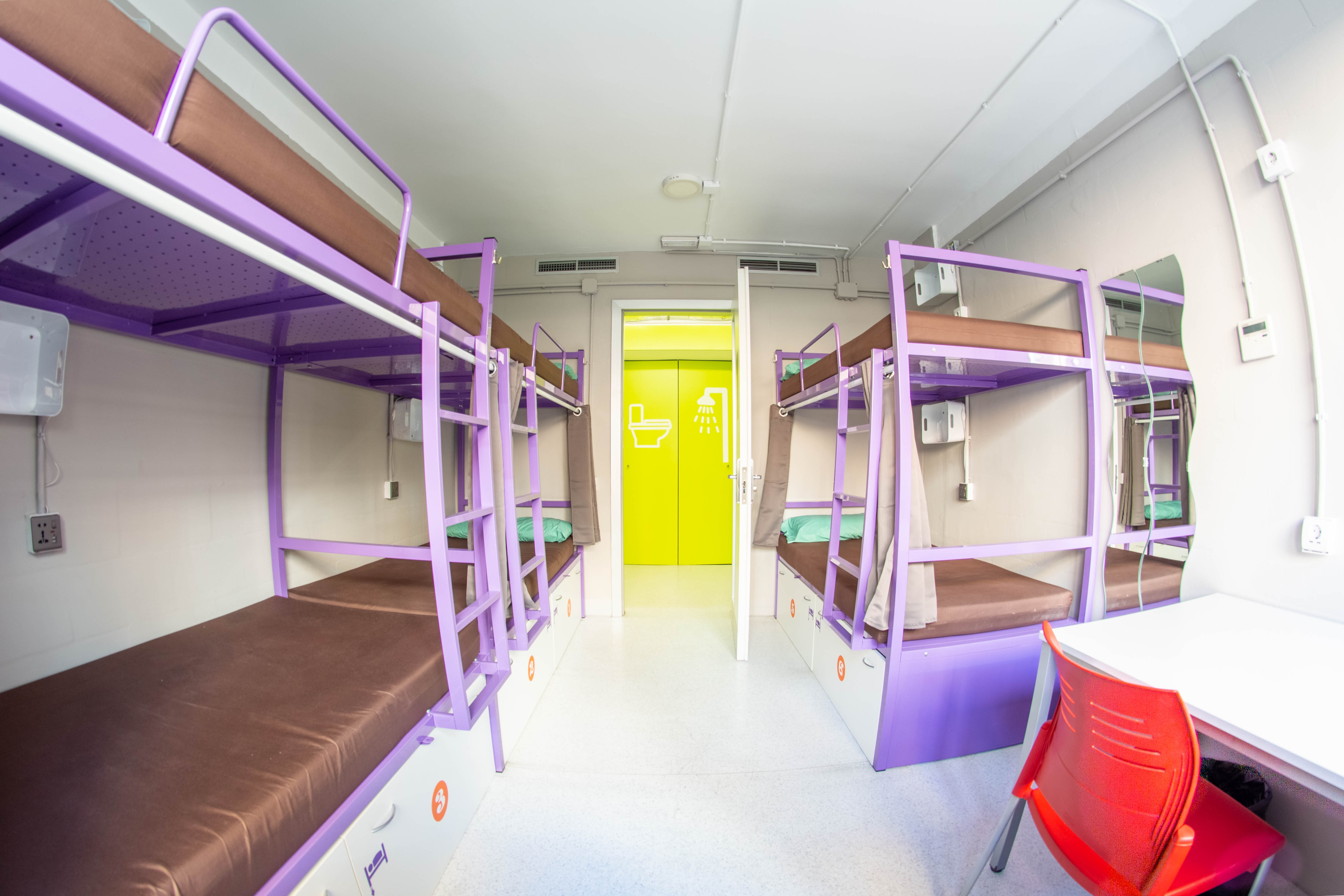 Scout Madrid Hostel 27/30