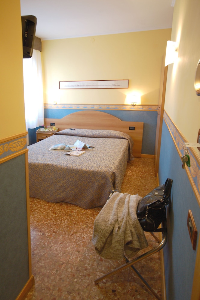 Antica Villa Graziella 24/48