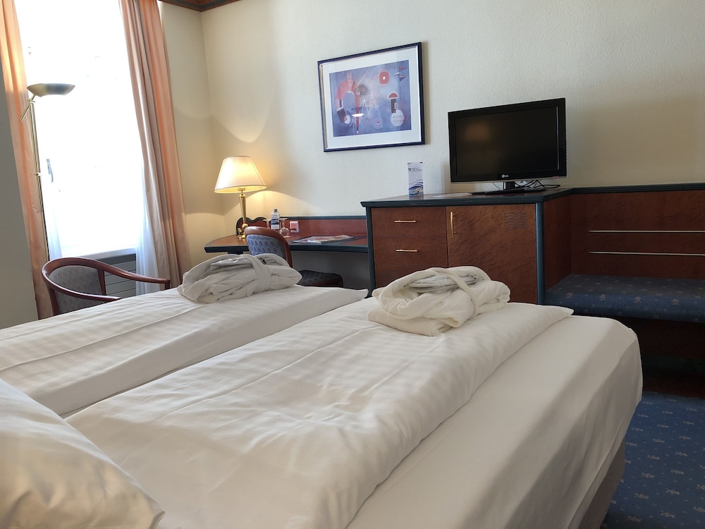 Thermal Hotels And Walliser Alpentherme Leukerbad 29/77