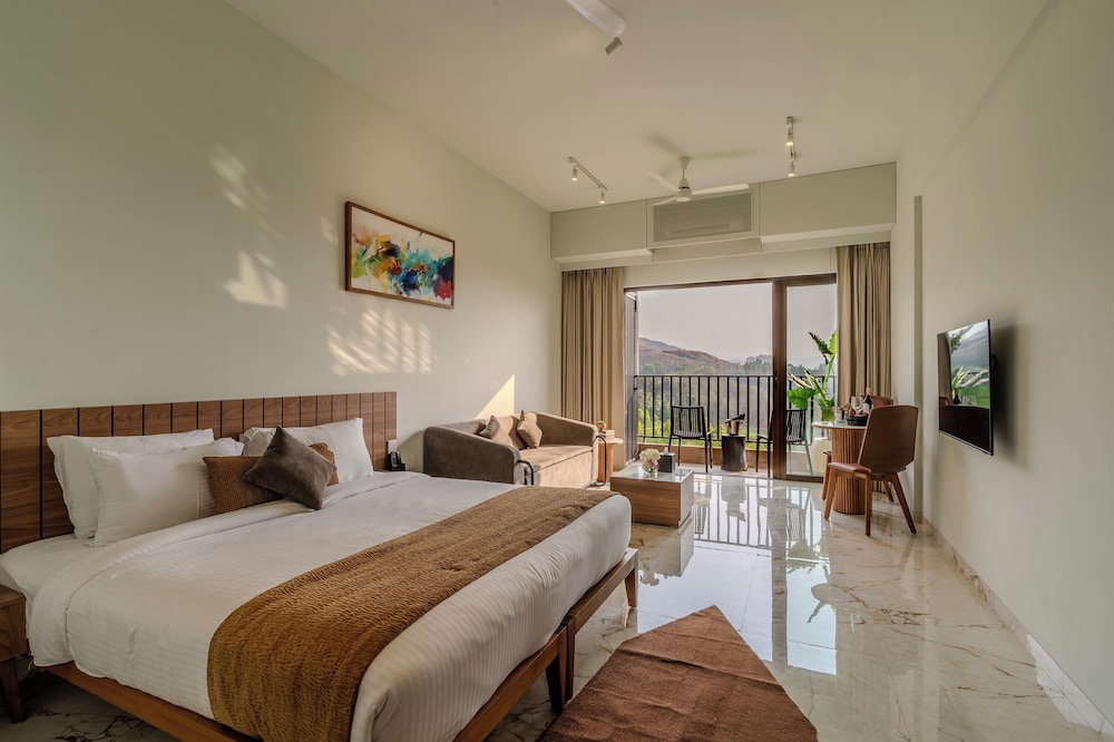 Iconic, Studio, Single Bed, Golf Course View