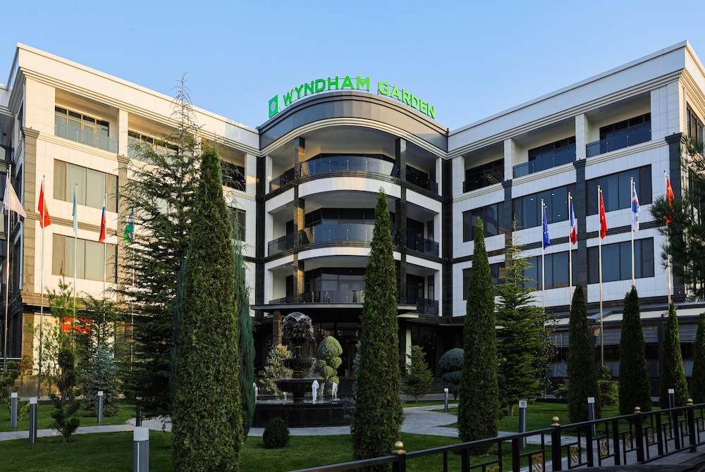 Wyndham Garden Tashkent 2/84