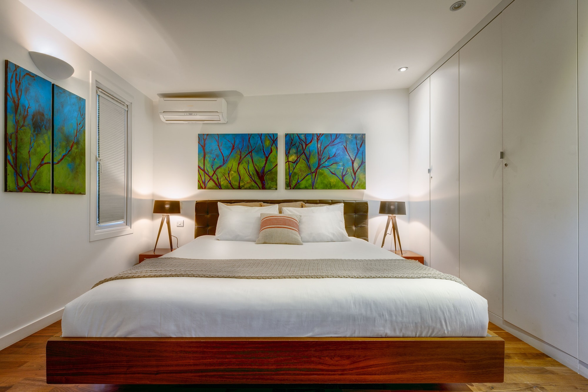 1 BEDROOM, SUITE