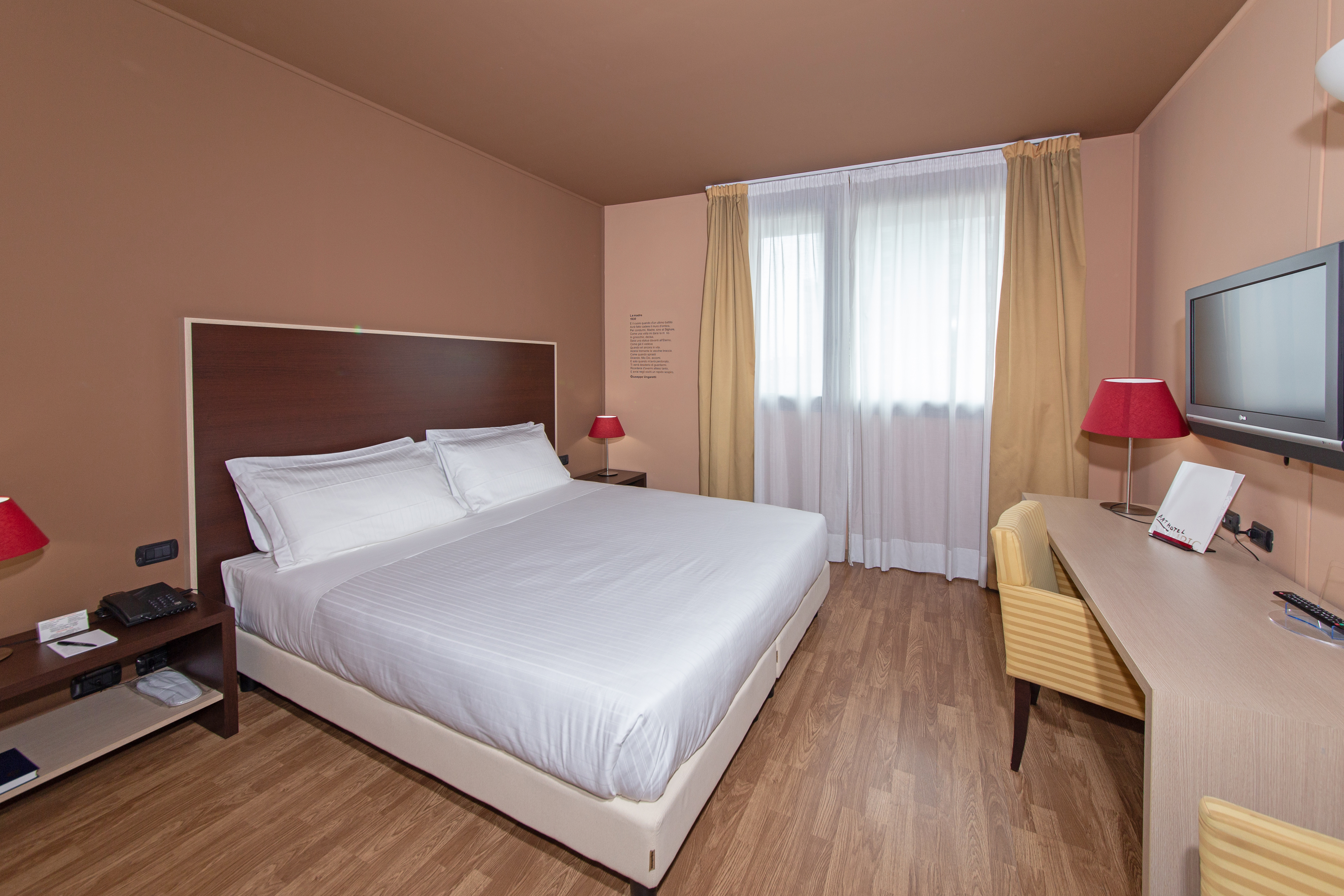 ROOM, SINGLE, DOUBLE BED
