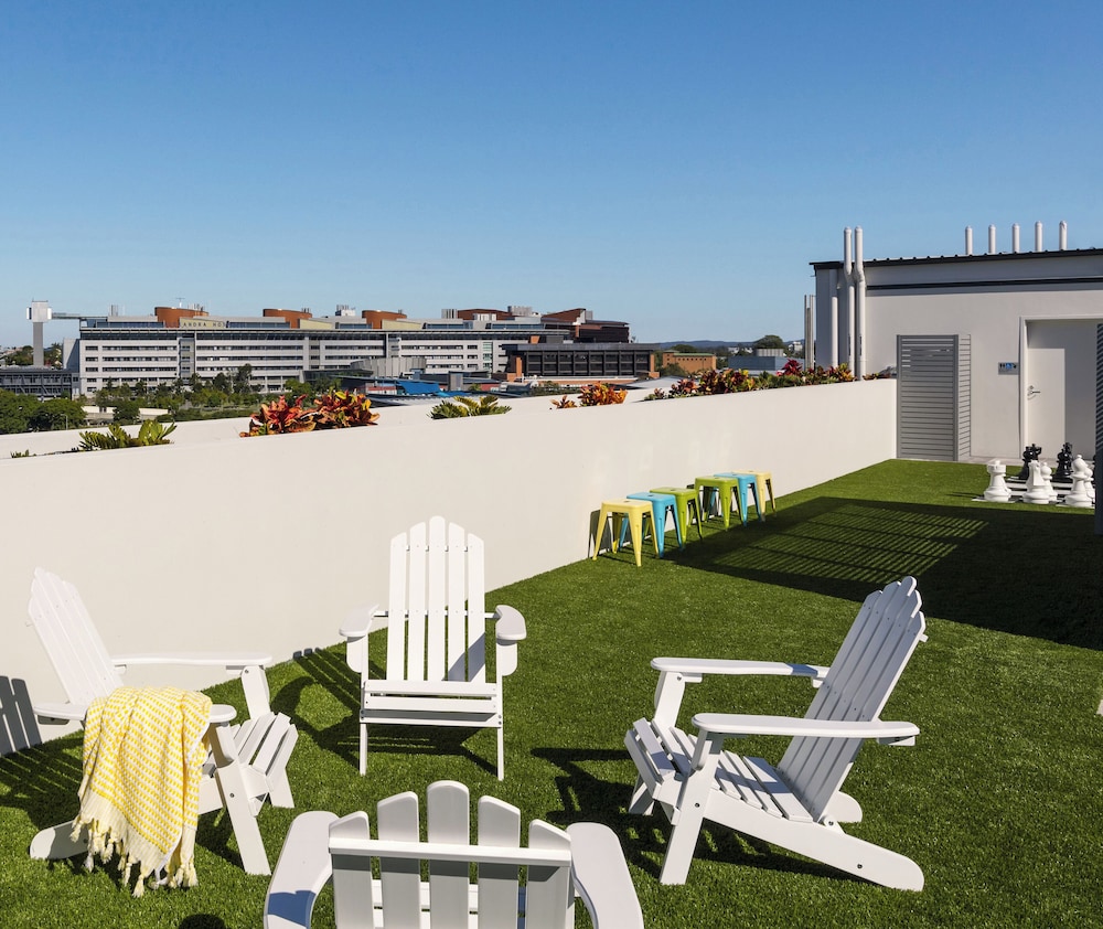 Oaks Brisbane Woolloongabba Suites 63/73
