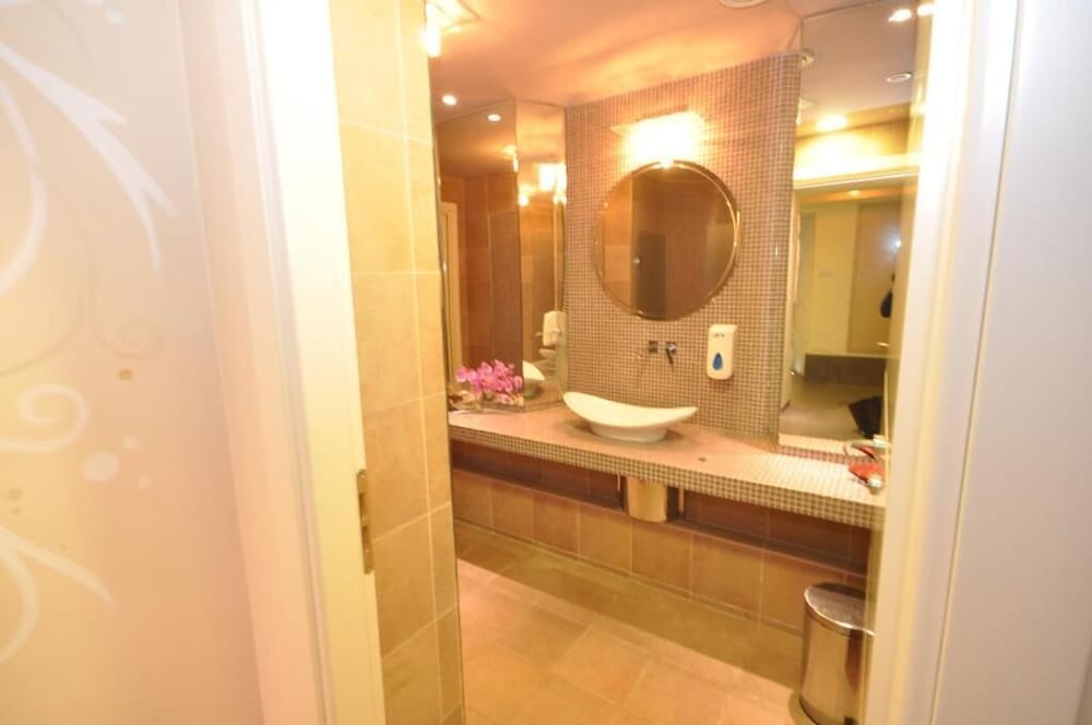 Hotel Adriatic & Beauty 36/37