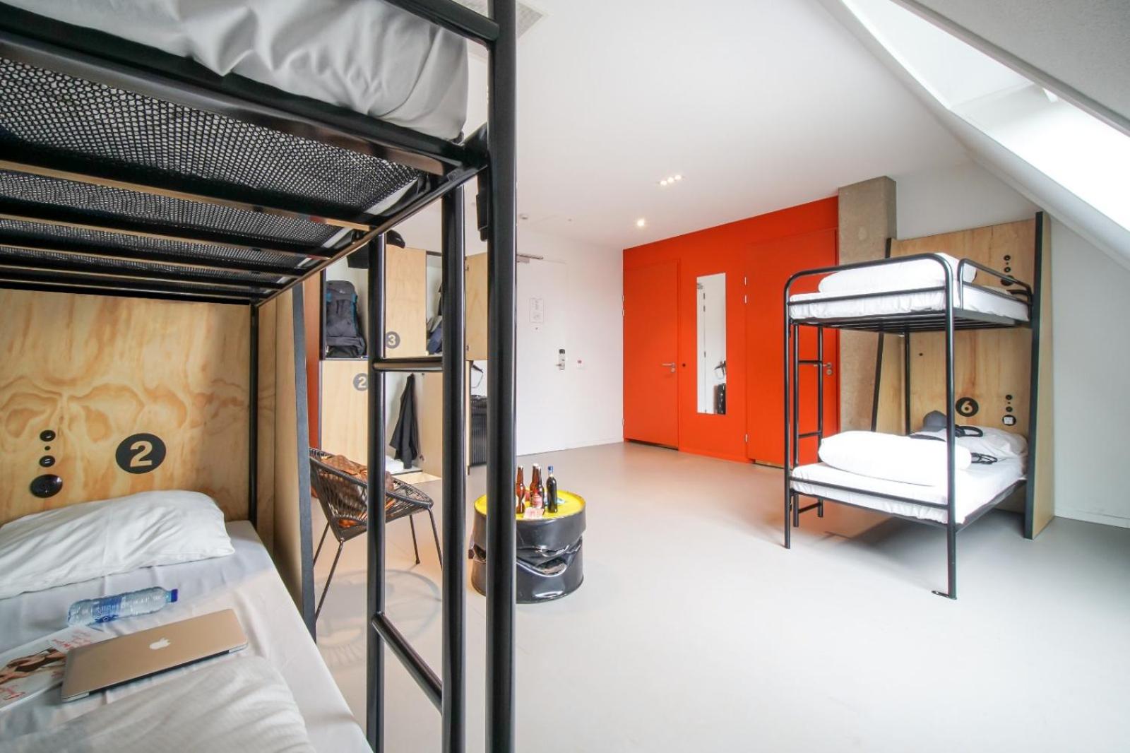 Private, 6 Beds, Private Bathroom