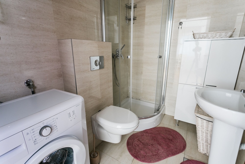 Apartments Lora 50/50