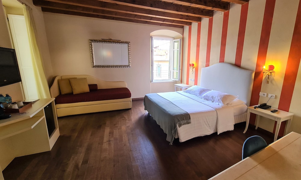Hotel Piazza Vecchia 34/74