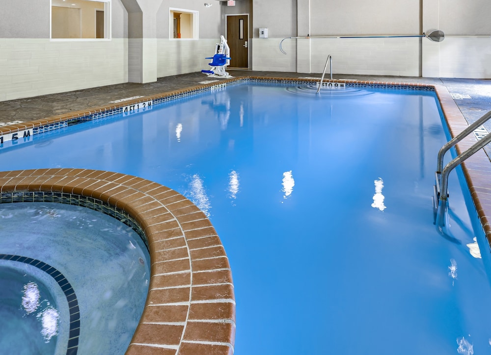 swimming pool spa