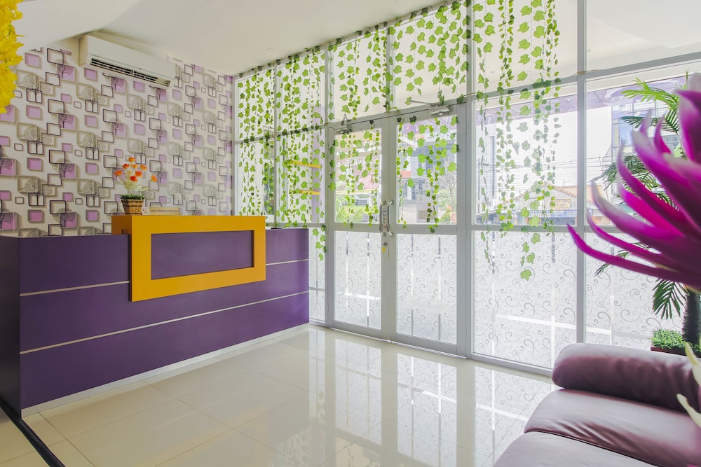 Reddoorz Plus Near Stasiun Bekasi 17/45