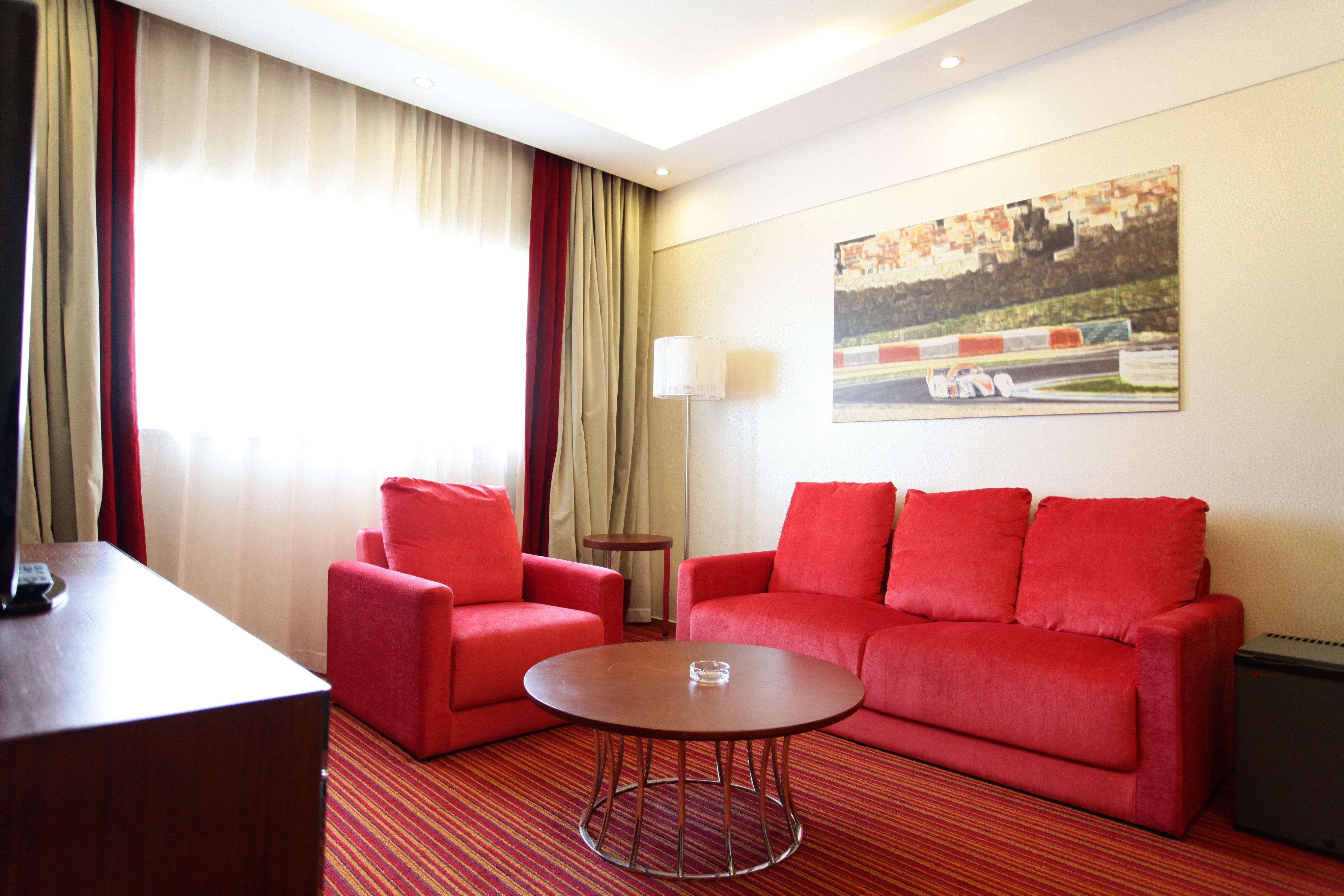 HOLIDAY INN EXPRESS SHANGHAI NEW HONGQIAO 16/30