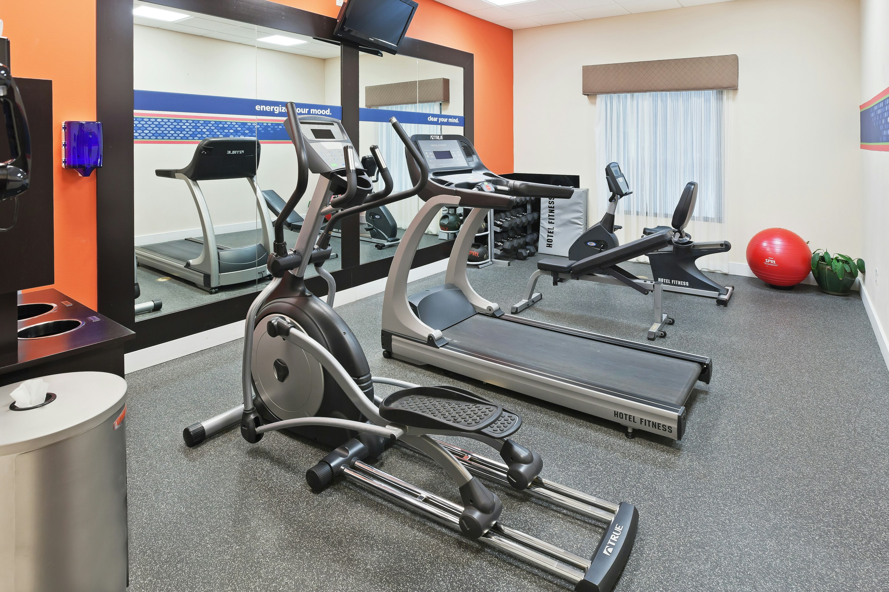 Hampton Inn and Suites Dumas 8/12