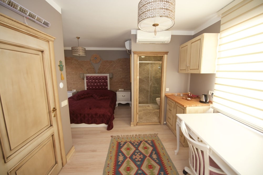 Galatolia Suites 9/50