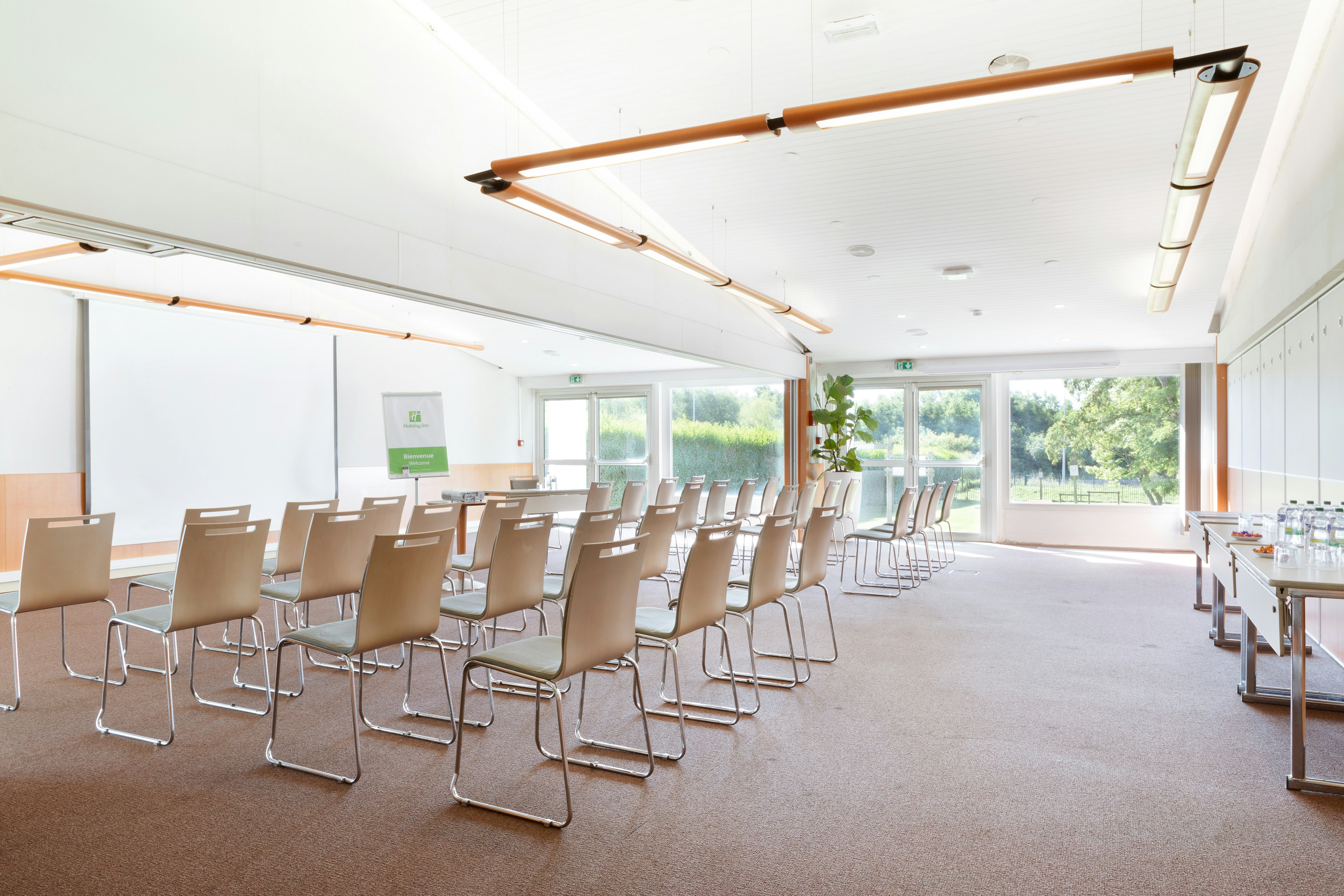 Holiday Inn Lille Ouest Englos 25/35